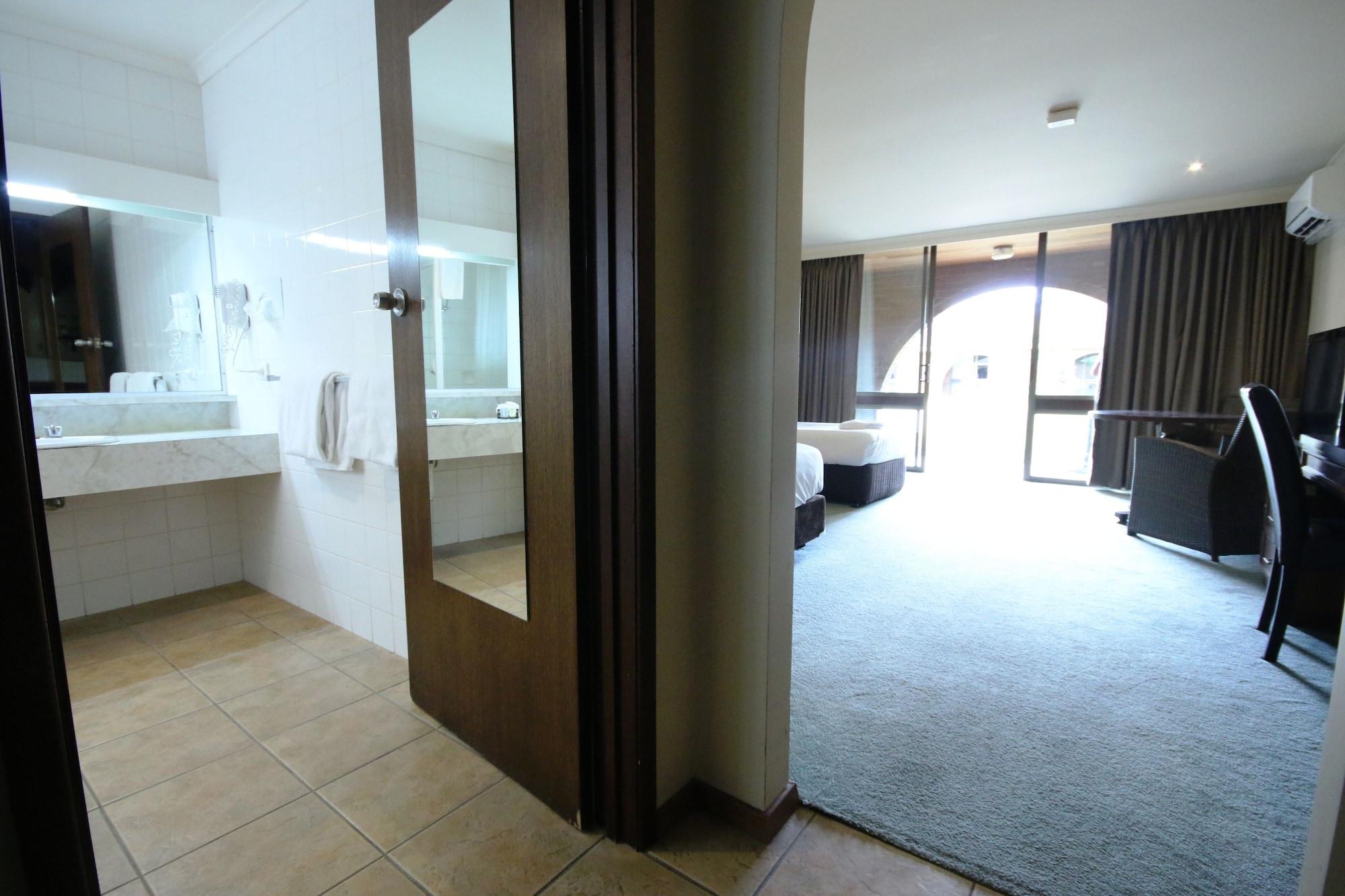 Bell Tower Inn Ballarat Bagian luar foto