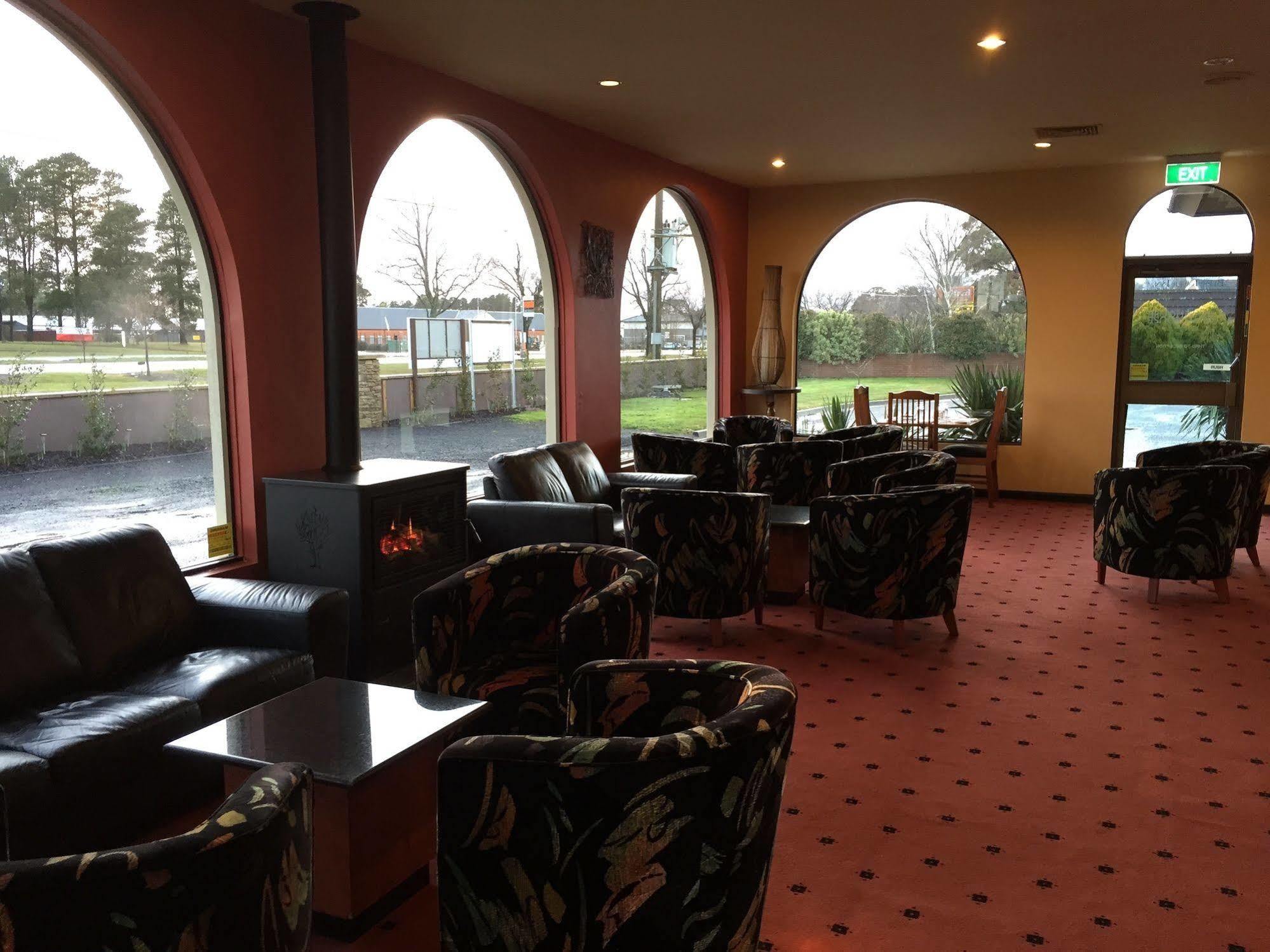 Bell Tower Inn Ballarat Bagian luar foto